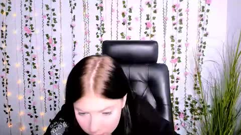renata_sweety online show from September 2025 06:02:01 AM