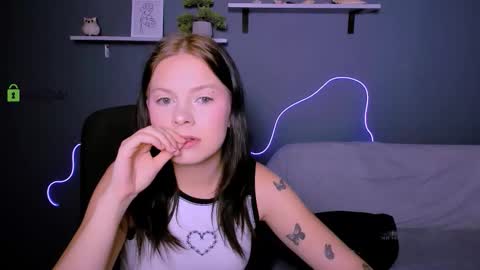 renata_sweety online show from September 2025 01:24:02 PM