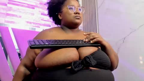 Snapshot of renatafoxter chatting on April 2026 11:58:02 AM nataly online show from April 2026 11:58:02 AM