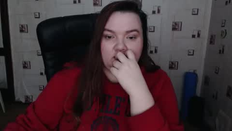 renataoia online show from February 2026 04:01:01 PM