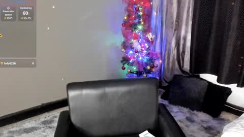 renatawilsom online show from December 2024 05:40:01 PM