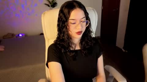 renaxi_smith online show from October 2025 08:28:02 PM