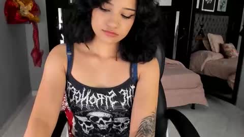 Renee Shelby online show from December 2025 08:39:02 PM