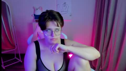 Snapshot of renee_turner chatting on January 2025 02:11:01 PM renee_turner online show from January 2025 02:11:01 PM