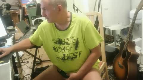 Snapshot of renefr chatting on September 2025 05:40:02 PM renefr online show from September 2025 05:40:02 PM