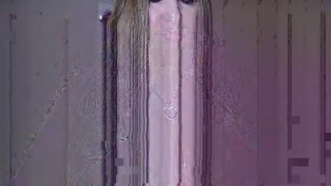 Snapshot of reneice chatting on November 2025 05:18:01 PM ReneIce online show from November 2025 05:18:01 PM