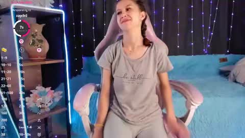 Snapshot of renettaschmeling chatting on August 2026 05:15:01 PM Christina online show from August 2026 05:15:01 PM