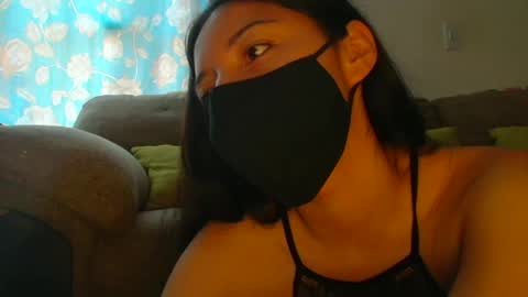 Snapshot of reni_tendress chatting on September 2025 04:17:01 PM reni_tendress online show from September 2025 04:17:01 PM