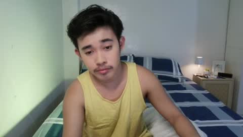 Snapshot of renzamora chatting on April 2026 09:59:02 PM rnezamora online show from April 2026 09:59:02 PM