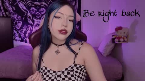 Snapshot of revenmiller_ chatting on October 2025 12:45:01 PM Reven online show from October 2025 12:45:01 PM