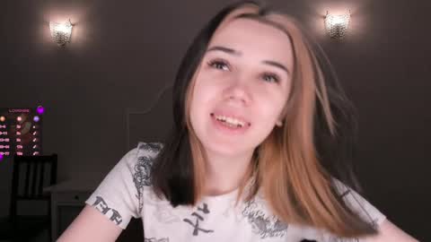 Elin online show from December 2024 01:08:01 AM