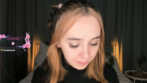 Elin online show from December 2024 01:40:01 AM