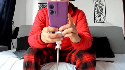 Snapshot of rey_masterhot chatting on September 2025 06:51:02 PM reymasterhot online show from September 2025 06:51:02 PM