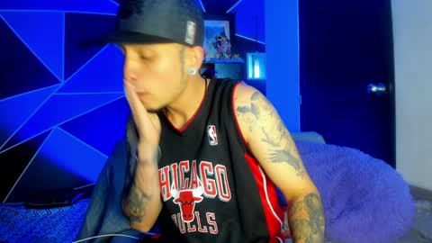 Snapshot of reybigxxx chatting on January 2025 07:34:02 PM Rey online show from January 2025 07:34:02 PM