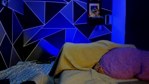 Snapshot of reybigxxx chatting on January 2025 10:48:01 PM Rey online show from January 2025 10:48:01 PM