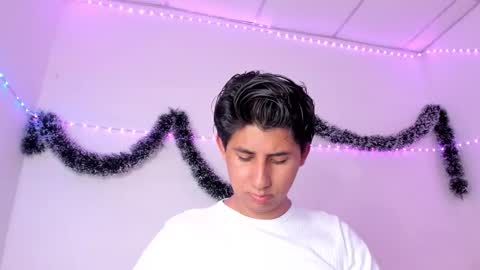 Snapshot of reylatino24 chatting on January 2026 08:45:01 PM reylatino24 online show from January 2026 08:45:01 PM