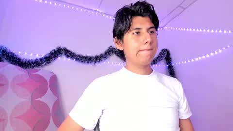 Snapshot of reylatino24 chatting on February 2026 09:07:01 PM reylatino24 online show from February 2026 09:07:01 PM