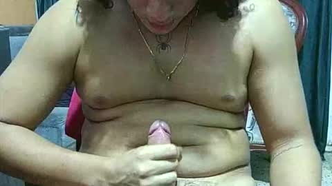 Snapshot of reylunaxxx chatting on September 2025 09:09:02 AM REYHOT online show from September 2025 09:09:02 AM