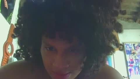 Snapshot of reylunaxxx chatting on October 2025 04:02:01 PM REYHOT online show from October 2025 04:02:01 PM