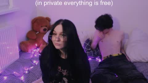 Snapshot of reyreyclub chatting on December 2024 04:48:02 AM reyreyclub online show from December 2024 04:48:02 AM