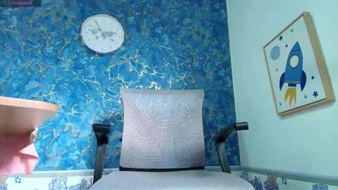 Snapshot of rhaegal_hot chatting on October 2025 08:53:02 PM Rhaegal online show from October 2025 08:53:02 PM