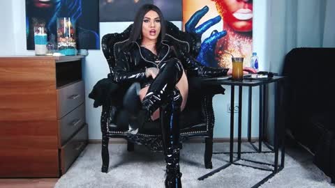 Snapshot of rheadespot chatting on January 2025 01:08:02 PM Rhea online show from January 2025 01:08:02 PM