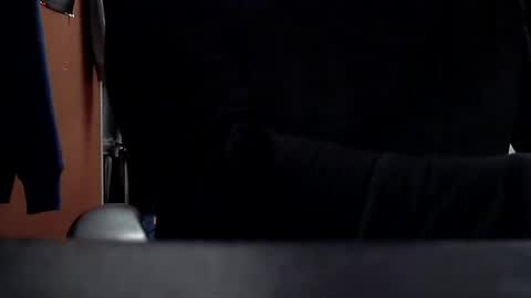 Snapshot of rhh33 chatting on January 2025 06:28:01 PM Rob online show from January 2025 06:28:01 PM