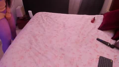 Snapshot of rhondavines chatting on October 2025 08:41:02 PM Rhonda online show from October 2025 08:41:02 PM