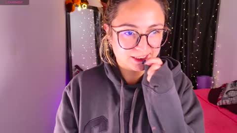 Rosie online show from October 2025 02:47:02 AM