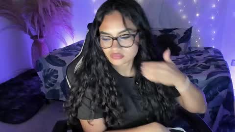 Snapshot of riana_kean chatting on April 2026 04:08:02 AM RianaK online show from April 2026 04:08:02 AM