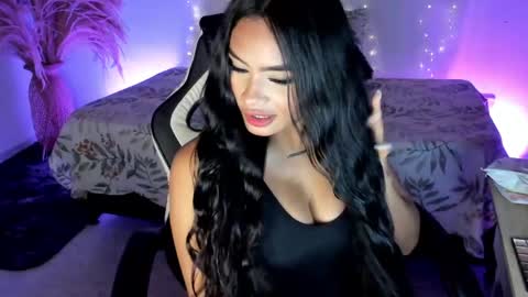 Snapshot of riana_kean chatting on May 2026 11:23:01 PM RianaK online show from May 2026 11:23:01 PM