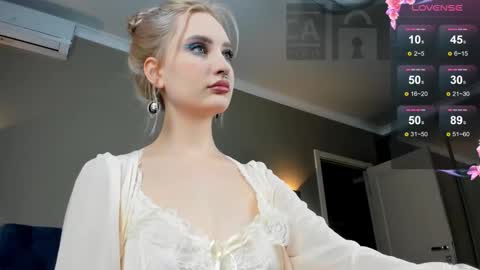 Snapshot of riawoods chatting on November 2025 05:01:02 PM Ria Woods online show from November 2025 05:01:02 PM