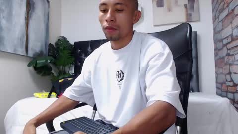 Snapshot of richar_voller chatting on December 2024 11:39:02 AM richar_voller online show from December 2024 11:39:02 AM