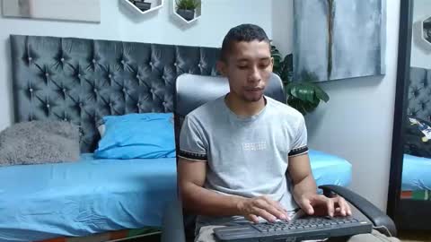 Snapshot of richar_voller chatting on March 2025 12:43:01 PM richar_voller online show from March 2025 12:43:01 PM