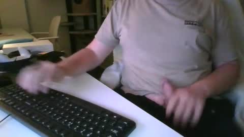 richard97188 online show from May 2026 10:37:01 PM