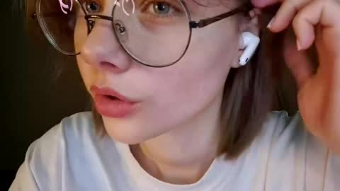 Luna online show from April 2026 07:30:02 PM