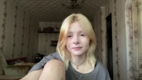 Snapshot of richellearmentrout chatting on August 2026 03:22:02 PM jenny online show from August 2026 03:22:02 PM