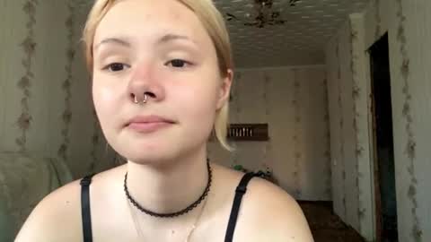 Snapshot of richellearmentrout chatting on August 2026 03:59:02 PM jenny online show from August 2026 03:59:02 PM
