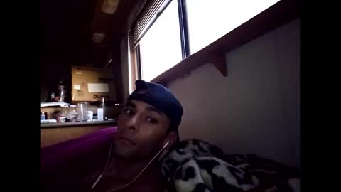 RickUCRLot11 online show from October 2025 01:27:02 AM