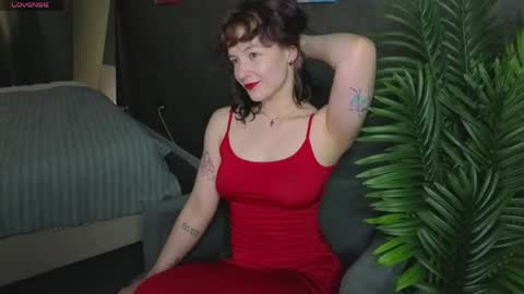 Snapshot of ricki_bloom chatting on May 2026 09:36:01 AM Ricki online show from May 2026 09:36:01 AM