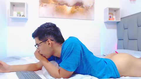 Snapshot of rickii_hot chatting on September 2025 07:03:02 PM Ricki online show from September 2025 07:03:02 PM