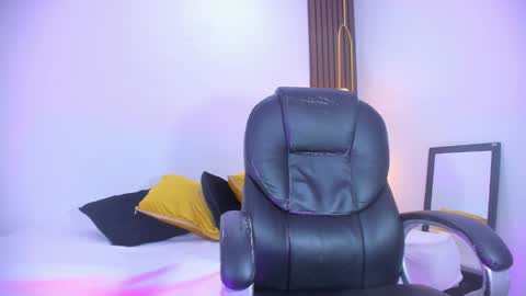 Ricky  online show from December 2024 02:32:01 AM