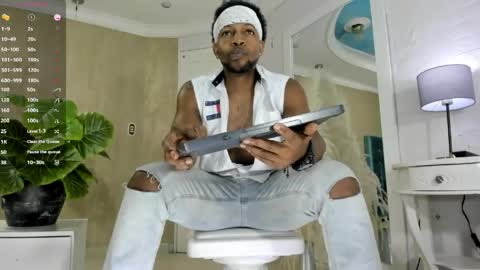 RicoBrowm online show from May 2026 03:55:01 AM