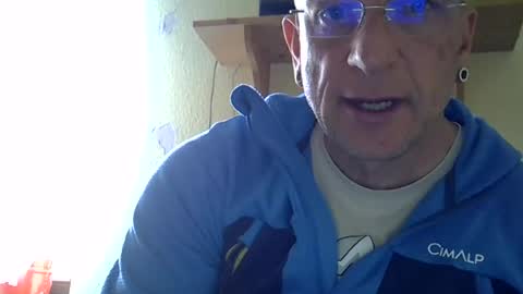 Snapshot of ricogumpi chatting on June 2026 10:51:01 AM ricogumpi online show from June 2026 10:51:01 AM
