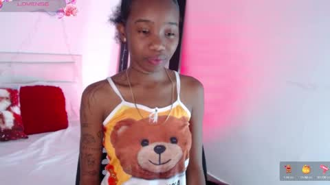 Snapshot of rihana_hot01 chatting on December 2024 03:04:01 AM ri ri online show from December 2024 03:04:01 AM