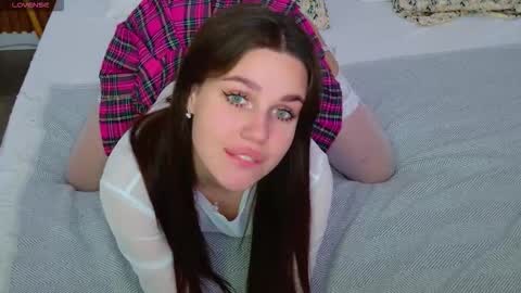 Rihanna online show from November 2025 05:35:02 PM