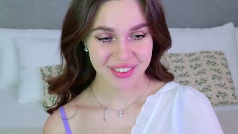 Rihanna online show from November 2025 05:15:02 PM