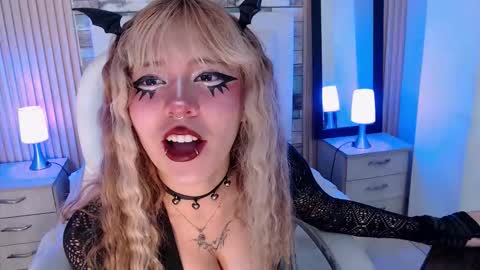 Snapshot of rihonna_hs8 chatting on September 2025 12:38:02 PM RIHONNA online show from September 2025 12:38:02 PM