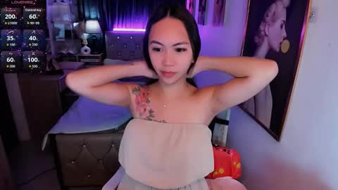 Snapshot of rileymillerx chatting on October 2025 12:54:01 AM Riley online show from October 2025 12:54:01 AM