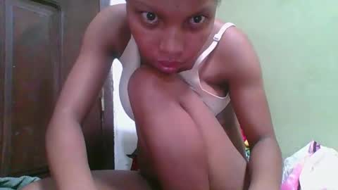 rinah654271 online show from May 2026 04:01:02 PM
